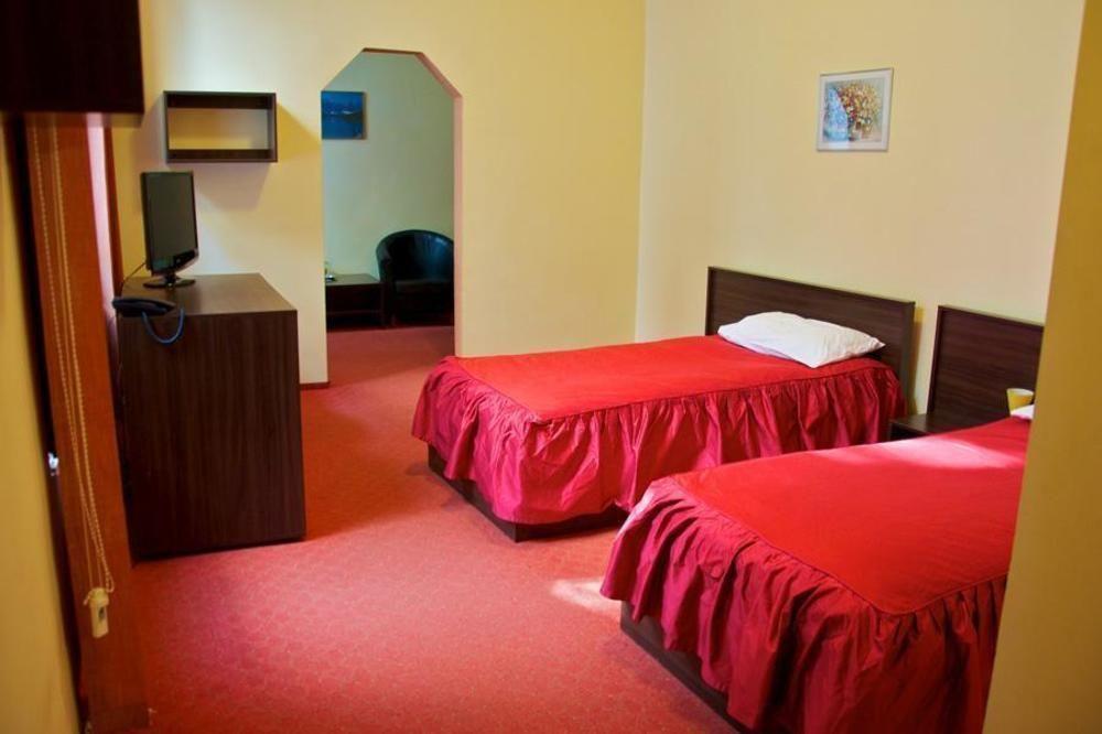 Victoria Hotel